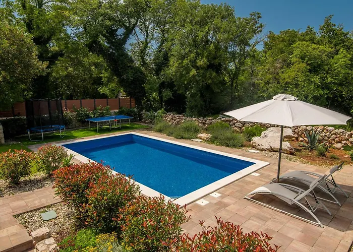 Vakantiehuis Stunning In Svet Vid Dobrinjski Gostinjac