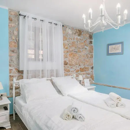 Amazing In Svet Vid Dobrinjski With Jacuzzi Holiday home Gostinjac