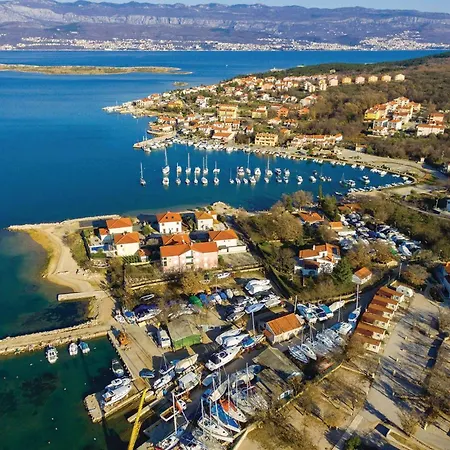 Stunning In Svet Vid Dobrinjski Nyaraló