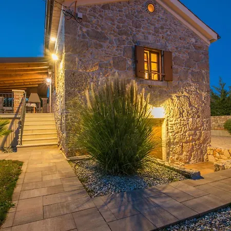 Stunning In Svet Vid Dobrinjski * Gostinjac